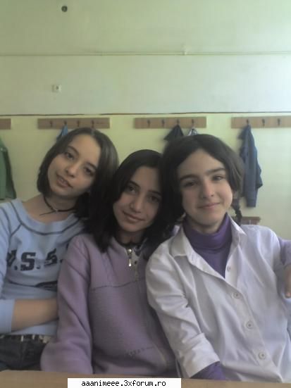 pozele userilor... - pon si yo poza............ deea, yo, criss - membri